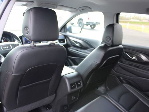 Used 2022 GMC Terrain SLT w/ Tech Package image 24