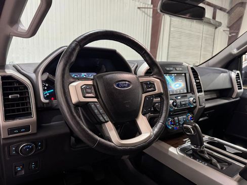 Used 2018 Ford F150 Lariat w/ Equipment Group 502A Luxury AWD/4WD image 5