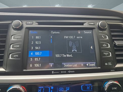 Used 2018 Toyota Highlander XLE image 20