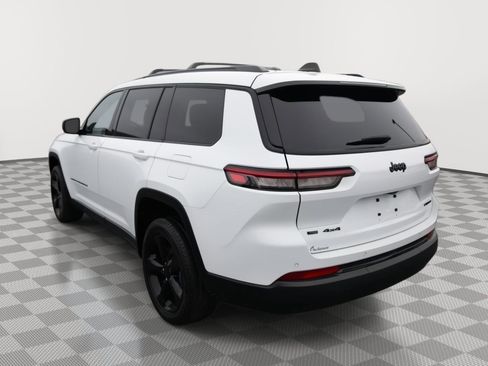 Used 2023 Jeep Grand Cherokee L Limited w/ Black Appearance Package image 25