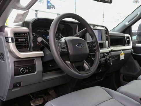 New 2026 Ford F550 4x4 Crew Cab image 18
