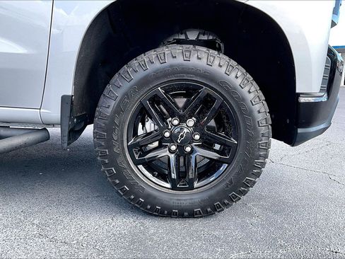 Used 2020 Chevrolet Silverado 1500 LT Trail Boss image 8