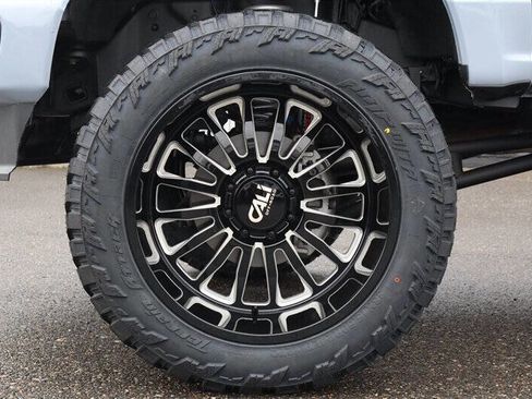 Used 2025 Ford F350 Platinum image 10