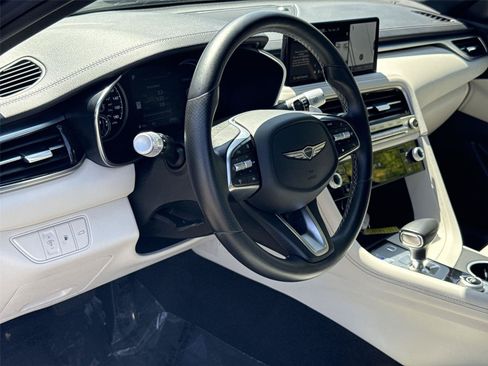 Used 2025 Genesis G70 2.5T AWD/4WD image 9