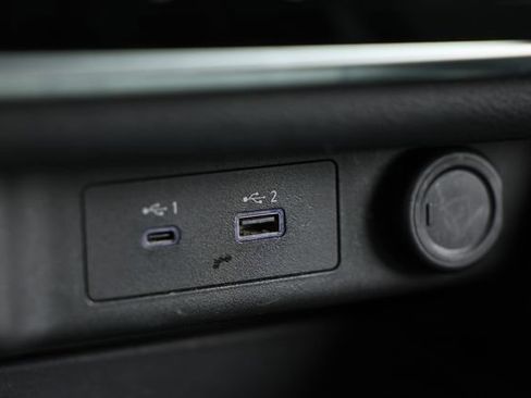 Used 2023 Nissan Rogue S FWD image 36