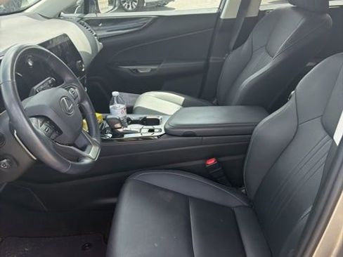 Used 2022 Lexus NX 250 FWD image 8