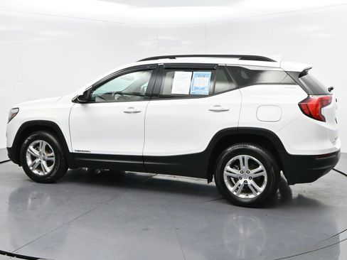 Used 2020 GMC Terrain SLE w/ Driver Convenience Package AWD/4WD image 4