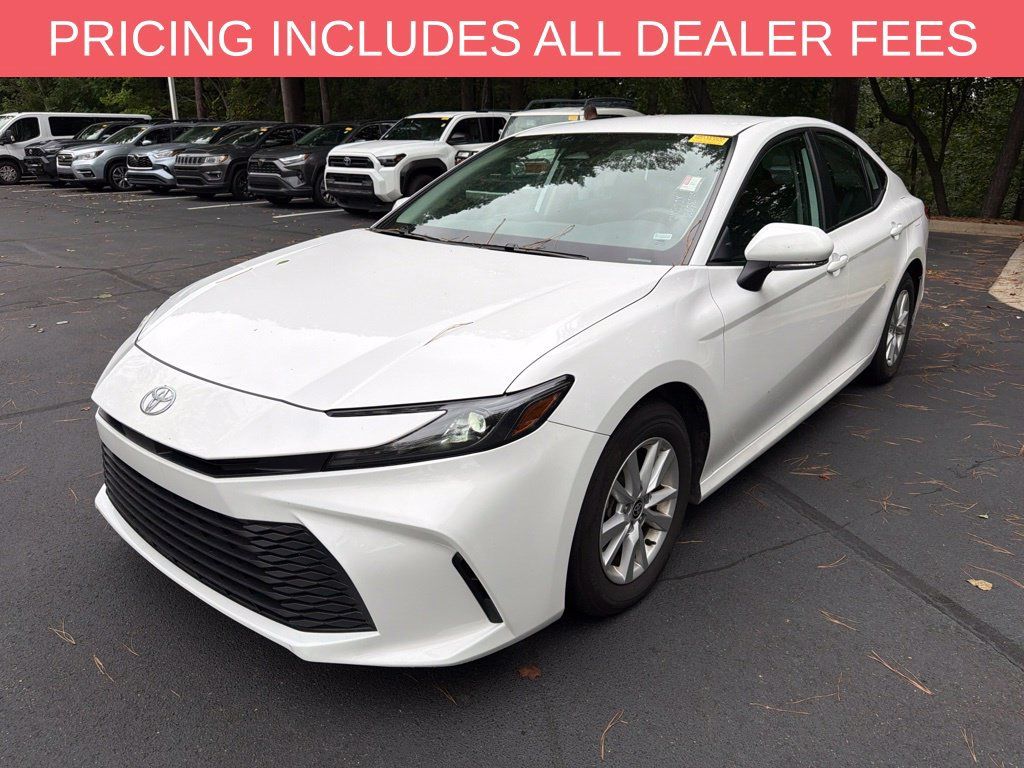 Used 2025 Toyota Camry LE FWD image 3