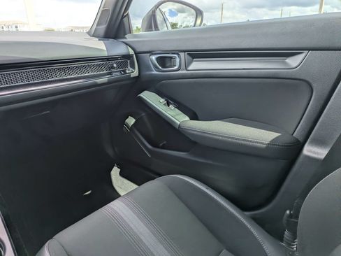 Used 2023 Honda Civic Sport image 17