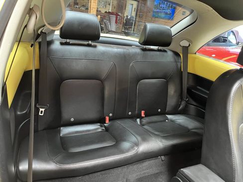 Used 2009 Volkswagen Beetle S FWD image 23