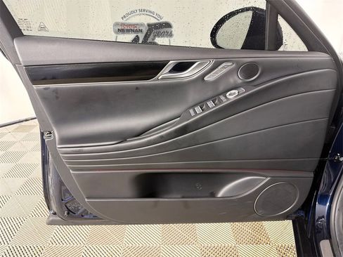 Used 2025 Genesis G80 2.5T image 11