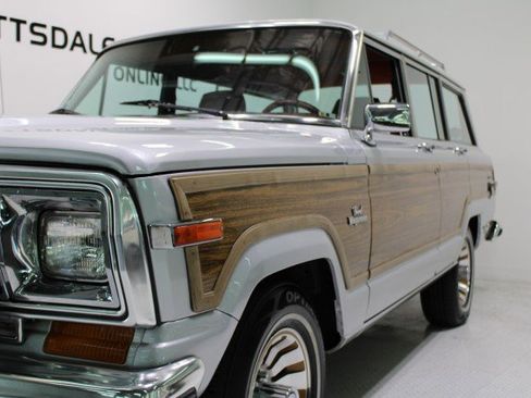 Used 1986 Jeep Grand Wagoneer image 35