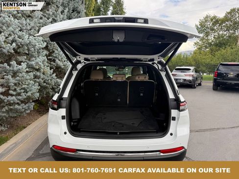 Used 2024 Jeep Grand Cherokee Limited image 35