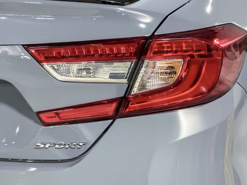 Used 2022 Honda Accord Sport image 12