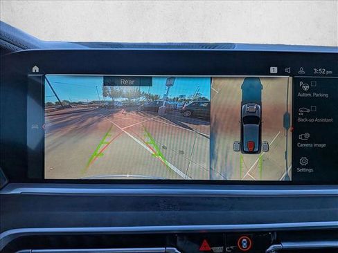 Used 2022 BMW X5 xDrive40i w/ Parking Assistance Package image 14