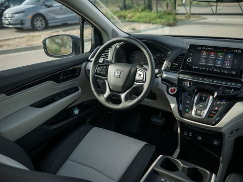 New 2026 Honda Odyssey Elite image 16