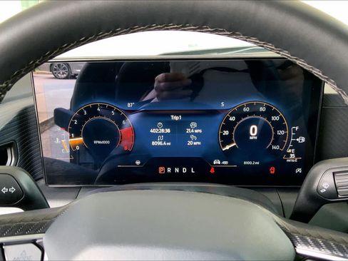 Used 2025 Ford Mustang Coupe RWD image 25