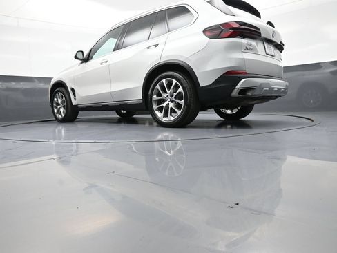 Used 2024 BMW X5 xDrive40i w/ Premium Package AWD/4WD image 35