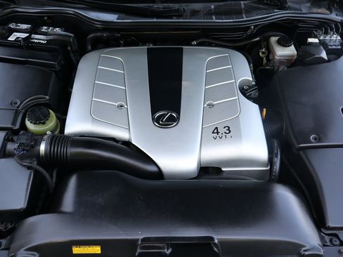 Used 2004 Lexus LS 430 image 39