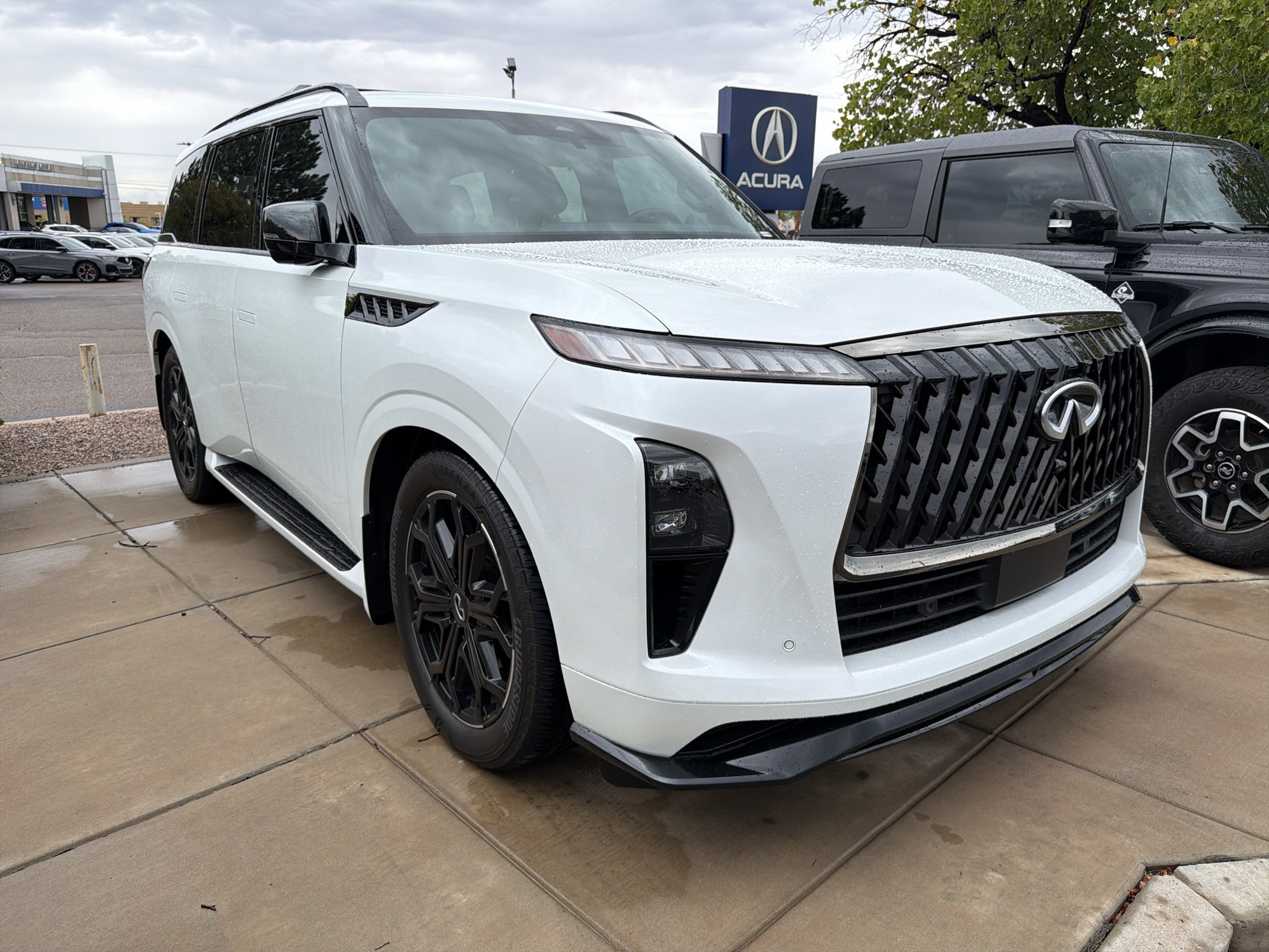 Used 2026 INFINITI QX80 4WD image 3