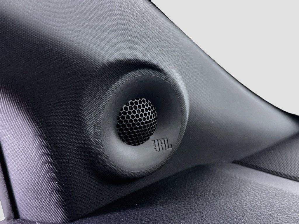Used 2022 Toyota Sienna XLE Woodland Edition AWD/4WD image 21