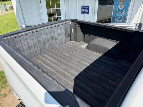 Used 2020 Chevrolet Silverado 1500 LTZ AWD/4WD image 39