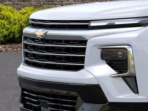 New 2026 Chevrolet Traverse High Country FWD image 13