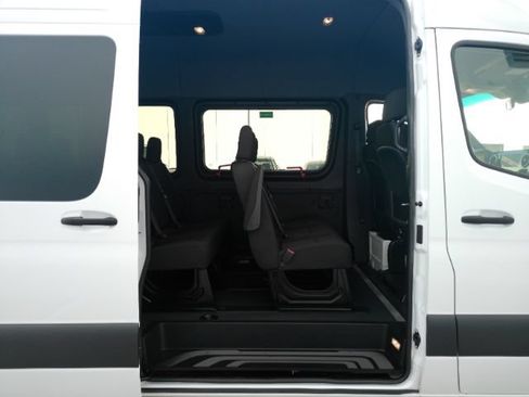 Used 2026 Mercedes-Benz Sprinter 2500 image 5