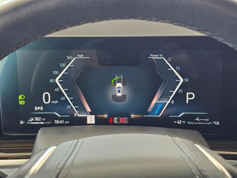 Used 2025 BMW X5 xDrive50e image 28