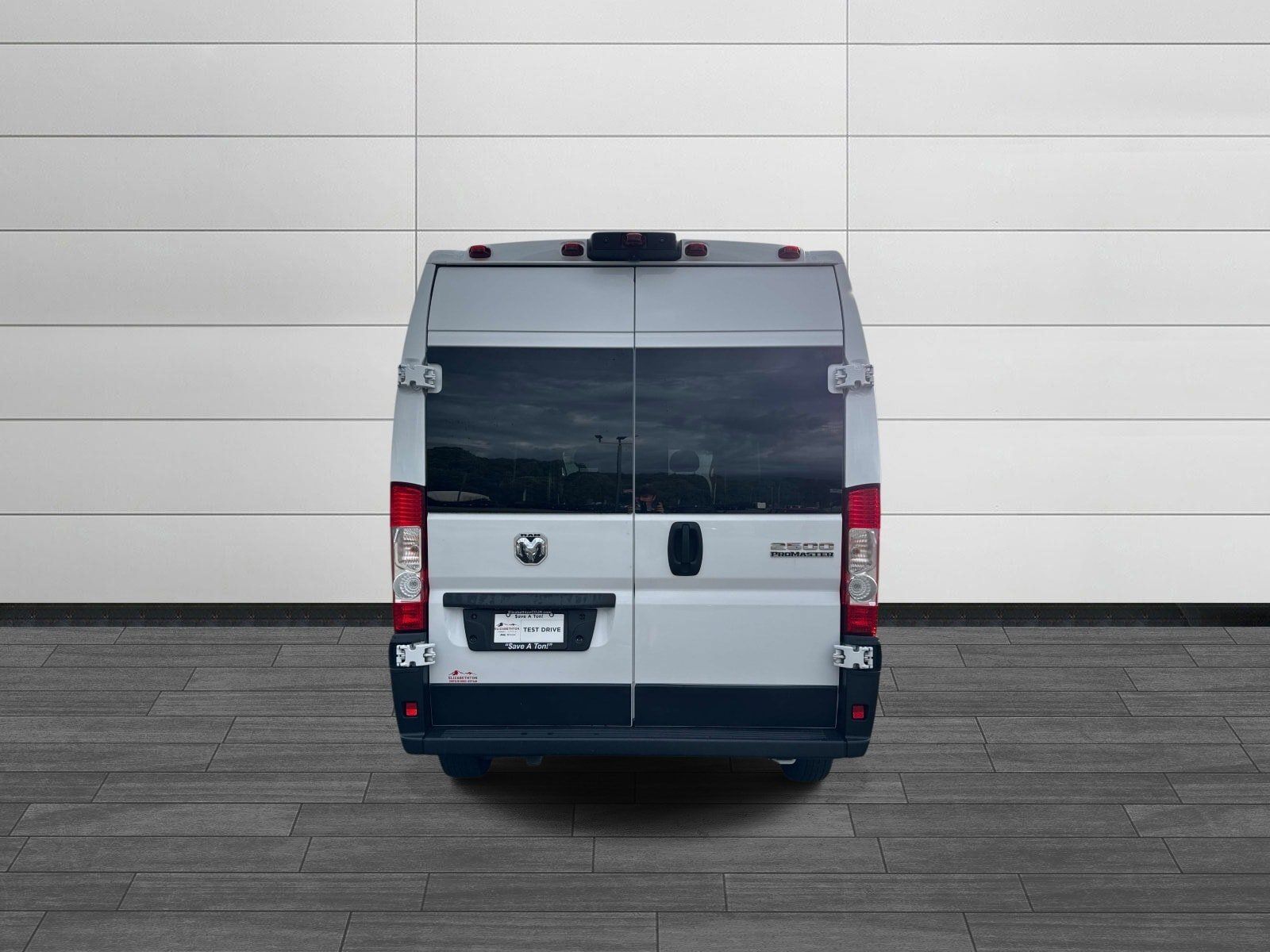 Used 2023 RAM ProMaster 2500 FWD image 4