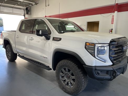 New 2026 GMC Sierra 1500 AT4X image 4