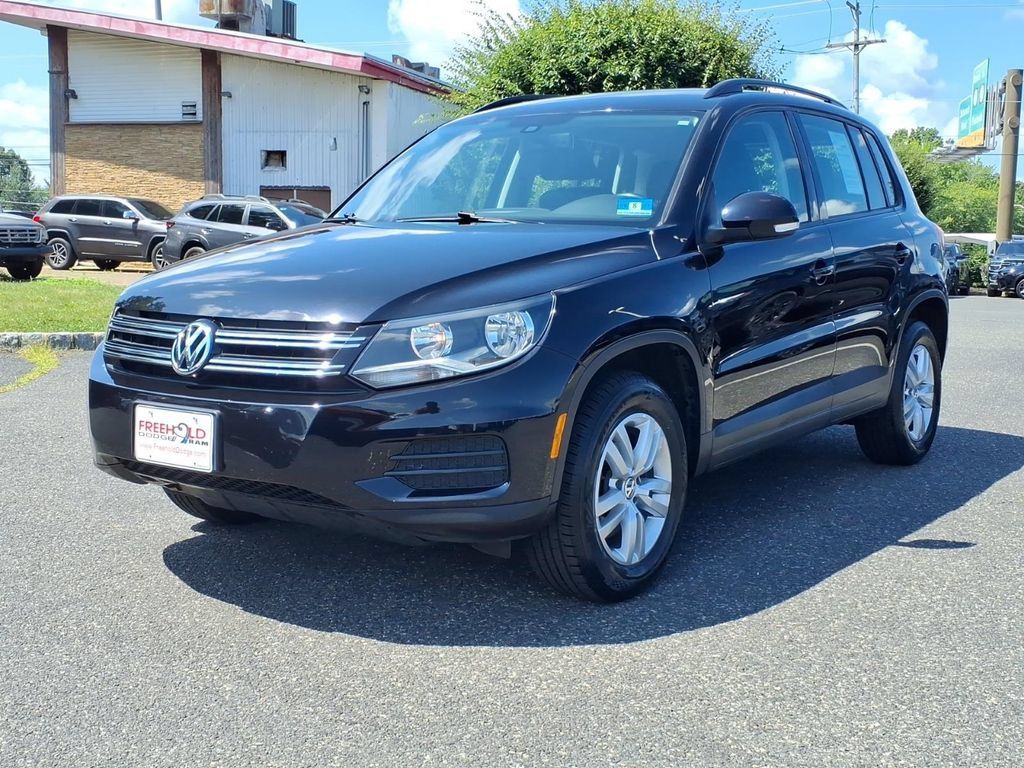 Used 2016 Volkswagen Tiguan S FWD image 3