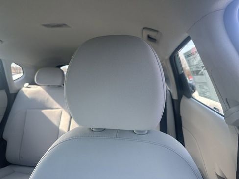 New 2026 Hyundai Kona SE image 22