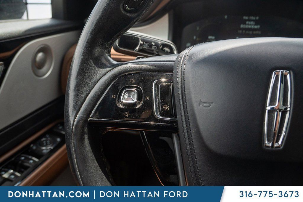 Used 2023 Lincoln Aviator Reserve w/ Equipment Group 201A AWD/4WD image 12