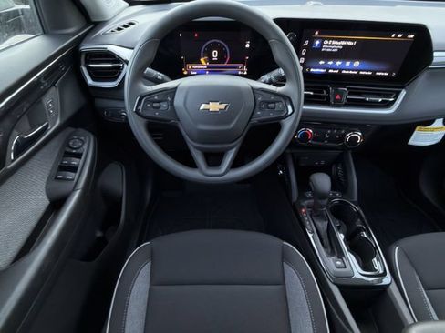 New 2026 Chevrolet TrailBlazer LT w/ Driver Confidence Package FWD image 11