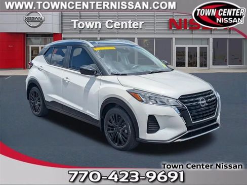 Certified 2024 Nissan Kicks SV FWD image 1