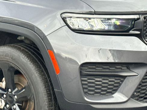 Used 2024 Jeep Grand Cherokee Altitude image 5