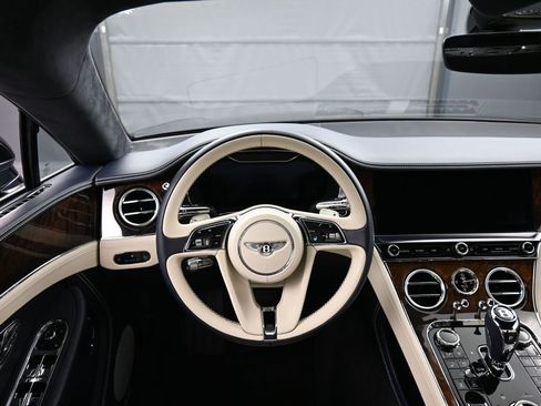 Used 2020 Bentley Continental GT image 19
