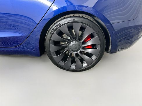 Used 2021 Tesla Model 3 Performance image 11