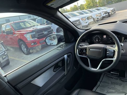 Used 2024 Land Rover Discovery Sport Dynamic SE AWD/4WD image 23