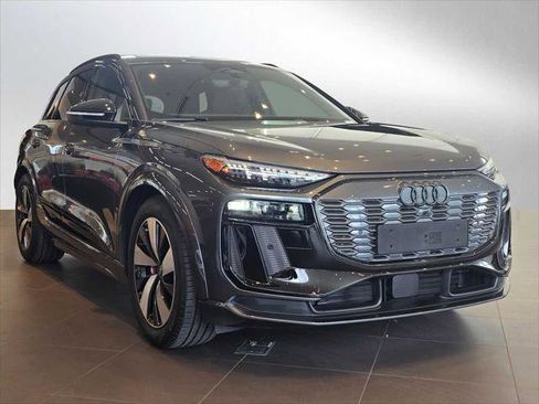 New 2025 Audi SQ6 e-tron Premium Plus image 1