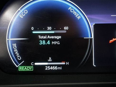 Used 2025 Toyota Crown AWD/4WD image 18