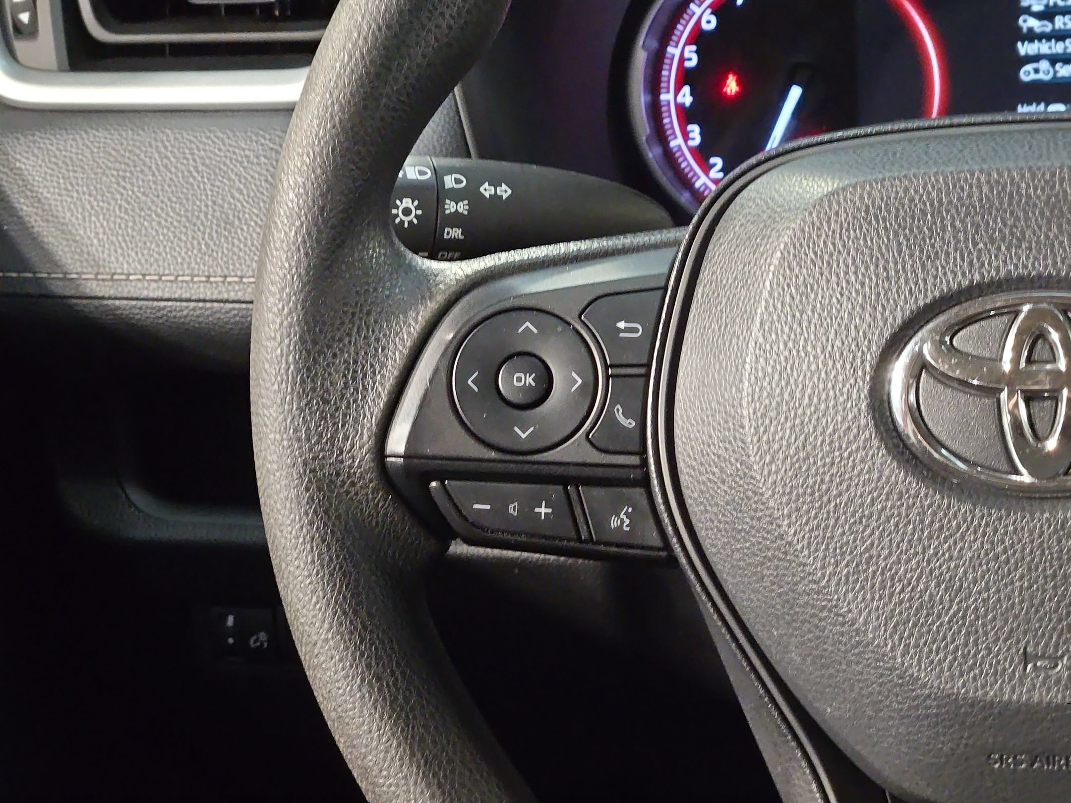 Used 2025 Toyota RAV4 LE FWD image 22