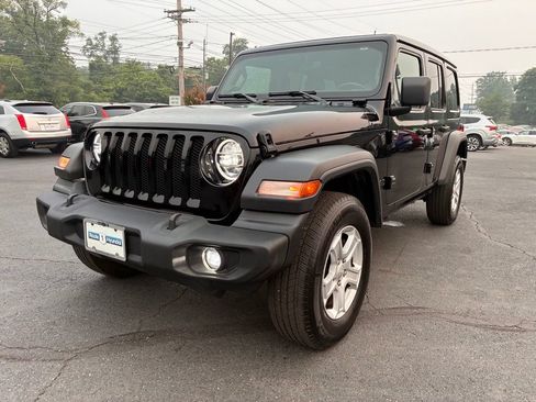 Used 2022 Jeep Wrangler Unlimited Sport w/ Sun And Sound Package AWD/4WD image 3