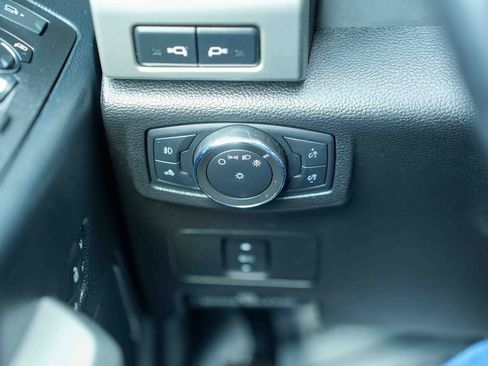 Used 2021 Ford F250 Lariat image 28