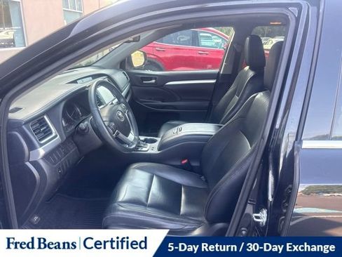 Used 2016 Toyota Highlander XLE AWD/4WD image 11