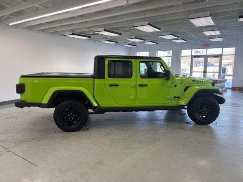 Used 2021 Jeep Gladiator Willys image 12