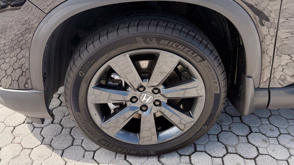 Certified 2024 Honda Pilot Sport image 19