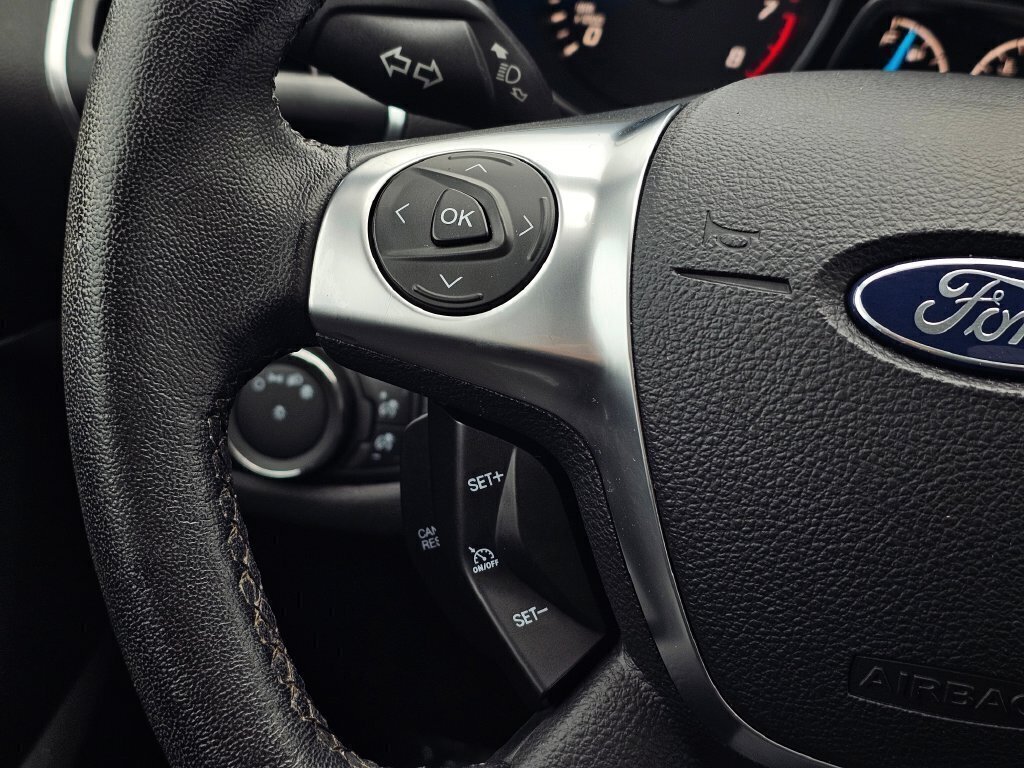 Used 2013 Ford Escape Titanium w/ Parking Technology Pkg AWD/4WD image 27