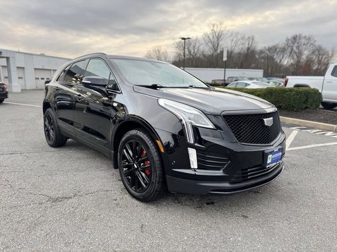 Used 2022 Cadillac XT5 Sportv w/ LPO, ONYX Package image 9